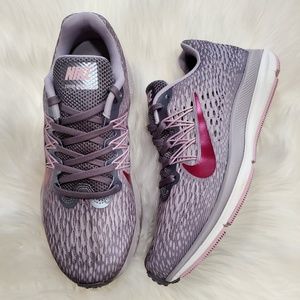 nike zoom winflo 5 gunsmoke true berry